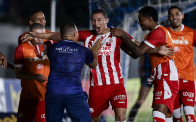 Técnico do Náutico elogia desempenho de Rosa, atleta da base que marcou o primeiro gol como profissional