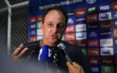 Após empate do Bahia, Ceni ironiza arbitragem e detona gramado em Juazeiro: “É campo de condomínio”