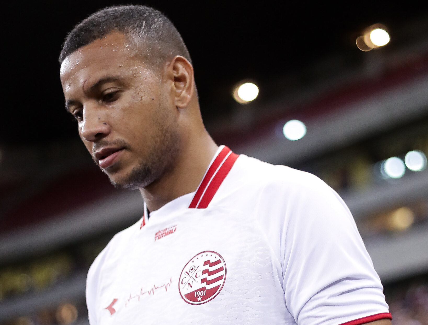 Muriel e Mateus Silva saem lesionados e preocupam o Náutico para o jogo de volta contra o Santa Cruz