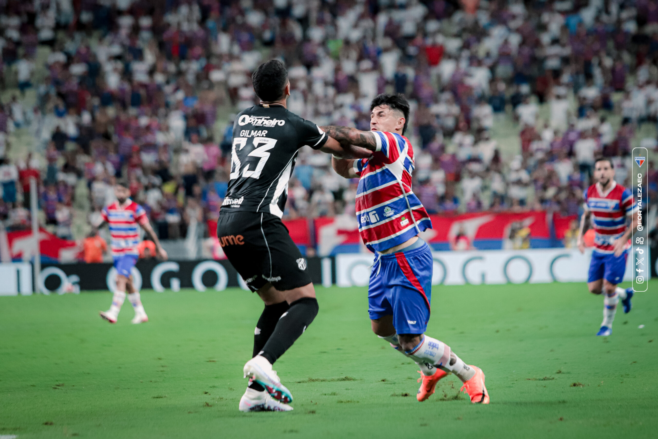Em jogo de poucas emoções, Ceará e Fortaleza empatam sem gols pelo Cearense