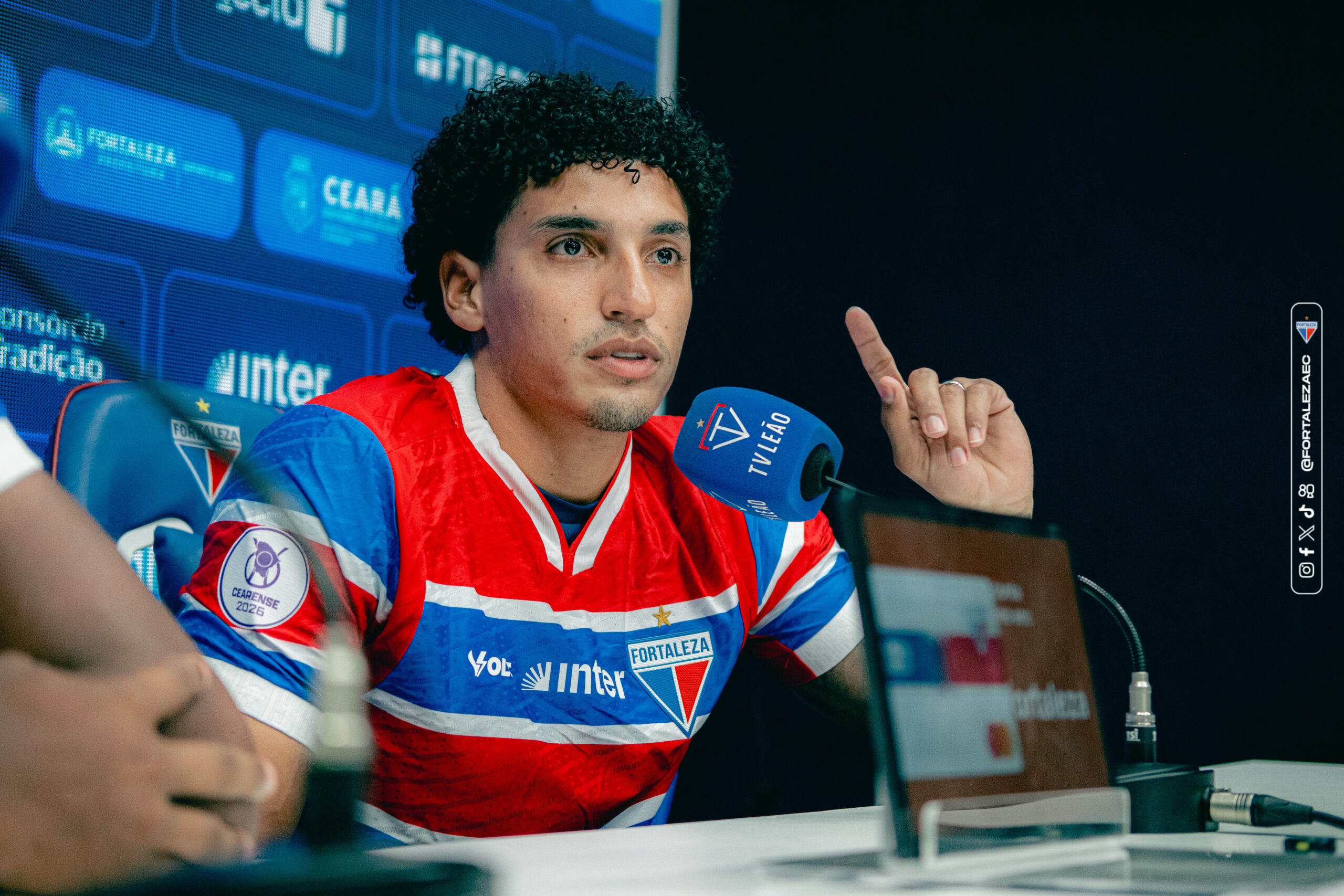 Gabriel Fuentes - Fortaleza - Coletiva - Apresentação