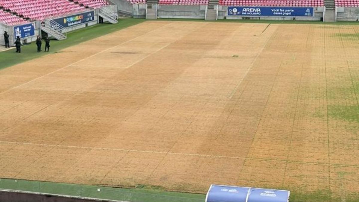 Gramado da Arena de Pernambuco - Santa Cruz x Náutico - Pernambucano