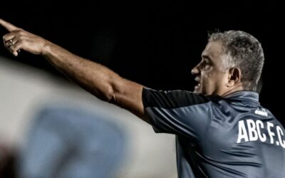 Chamusca avalia como “dolorida” a eliminação do ABC na Copa do Brasil