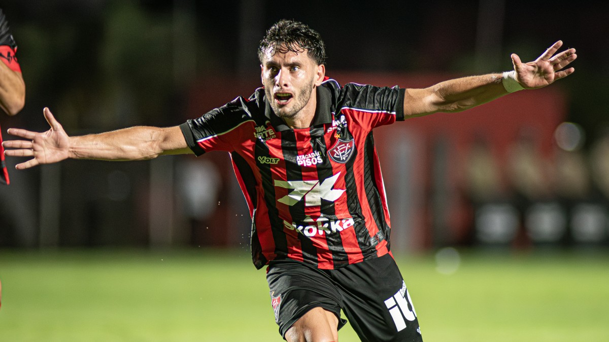 Emmanuel Martínez, meia do Vitória