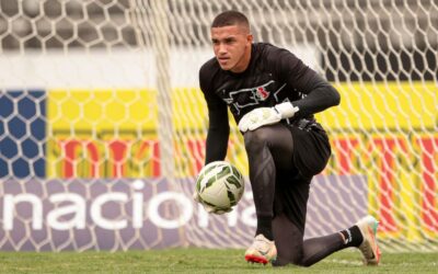 Goleiro do Santa Cruz vê como positiva efetivação de auxiliar para reta final do Pernambucano: “Tem o grupo na mão”