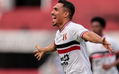 ‘Garçom’, Willian Júnior, do Santa Cruz, lidera ranking de assistências do Pernambucano; veja números