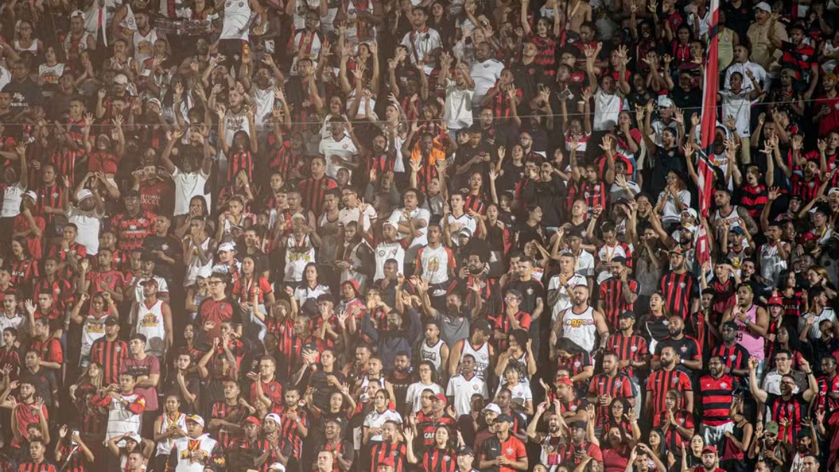 Por ‘avalanche’ no Ba-Vi, Vitória é punido com dois jogos sem torcida pelo STJD; clube irá recorrer