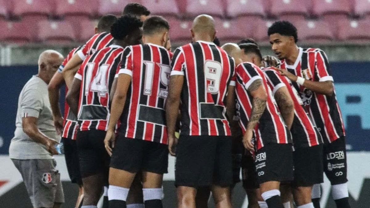 Santa Cruz tem 3º melhor ataque e 5ª pior defesa entre clubes da Série C; veja números