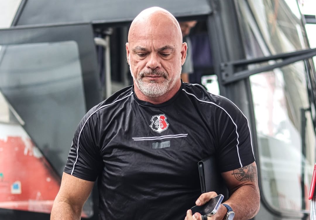 Técnico do Santa Cruz admite jogo abaixo do esperado e destaca confiança no time para a semifinal do Pernambucano