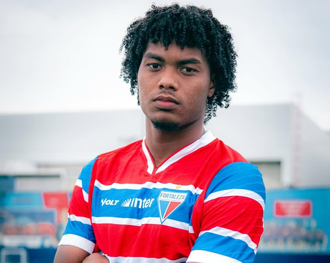 Fortaleza anuncia contratação do atacante GB, ex-Vasco