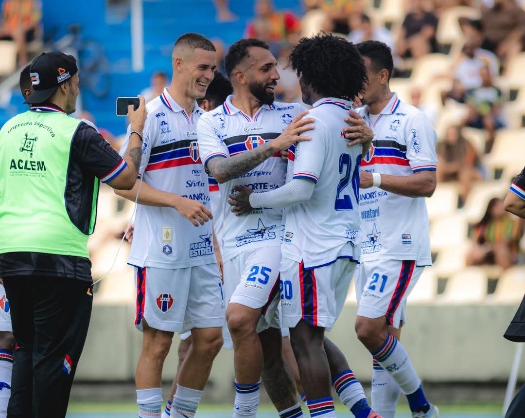 Maranhão e IAPE vencem e largam com vantagem na semifinal do Campeonato Maranhense