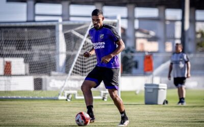 Ceará oficializa contratação do zagueiro Ronald Carvalho, que estava no Maringá