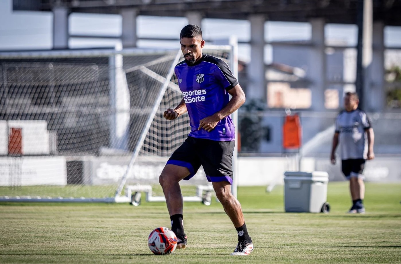 Ronald Carvalho - Zagueiro - Ceará