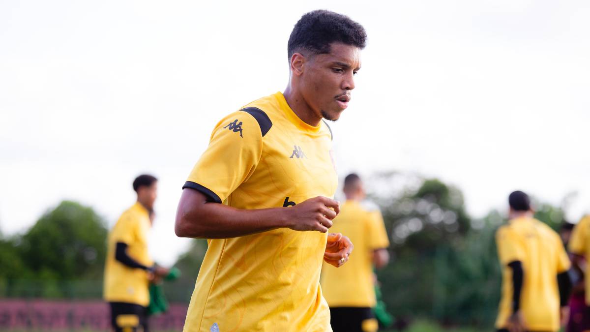 Após entorse, Pedro Martins inicia transição no Sport; retorno pode ocorrer nos próximos dias