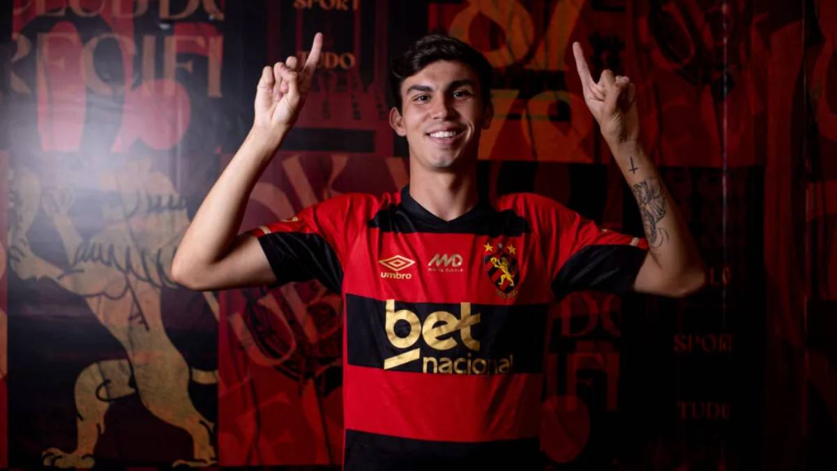 Sport oficializa a contratação do meia-atacante Biel Fonseca, ex-Brusque