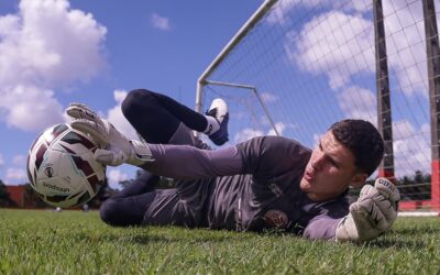 Náutico oficializa chegadas do goleiro Arthur e do zagueiro Gustavo Henrique