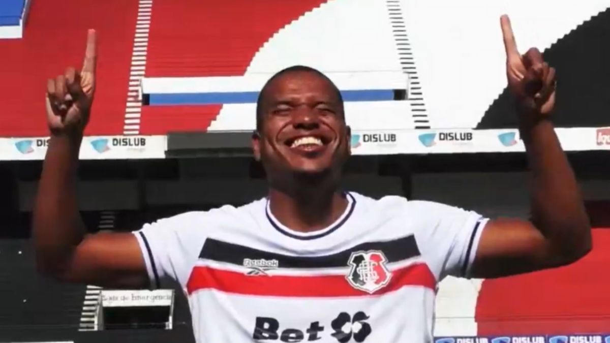 Silva é o novo reforço do Time do Povo. 🐍 Volante de 30 anos, o atleta estava no Camboriú e acumula passagens pelo Yverdon, da Suíça, além de Atlético Goianiense, Internacional e Sampaio Corrêa no futebol brasileiro.