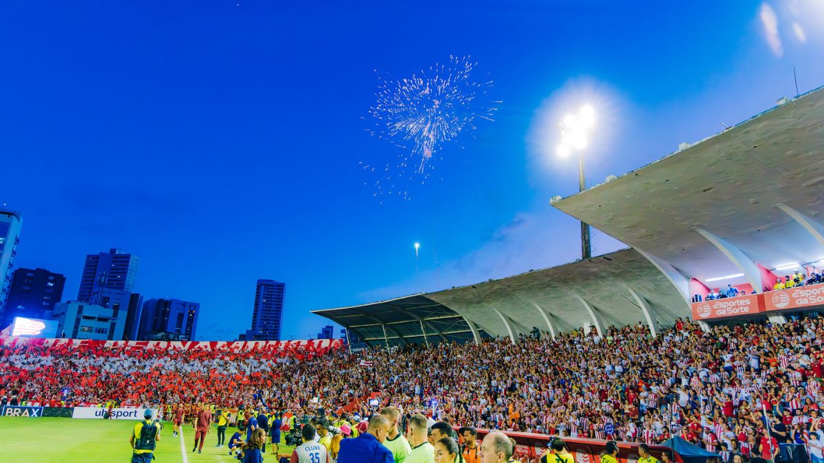 Estádio dos Aflitos, do Náutico - iluminação