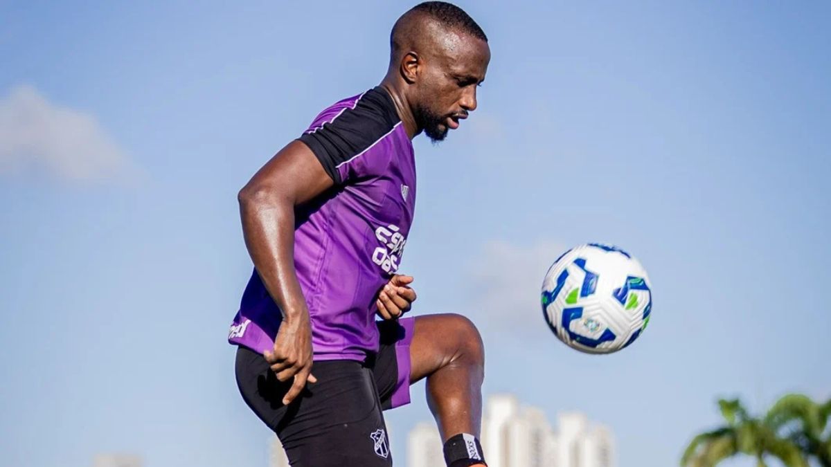 Ceará: Dieguinho inicia trabalho com bola com a fisioterapia e se aproxima de retorno