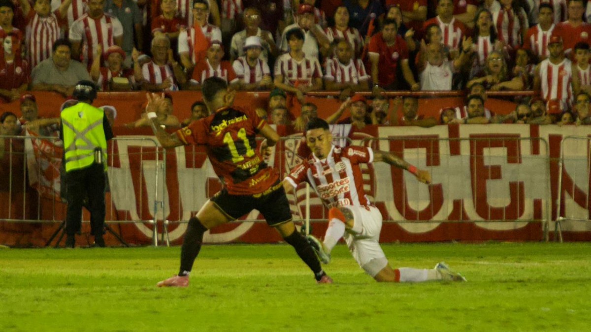 Dodô expulso na final Náutico x Sport