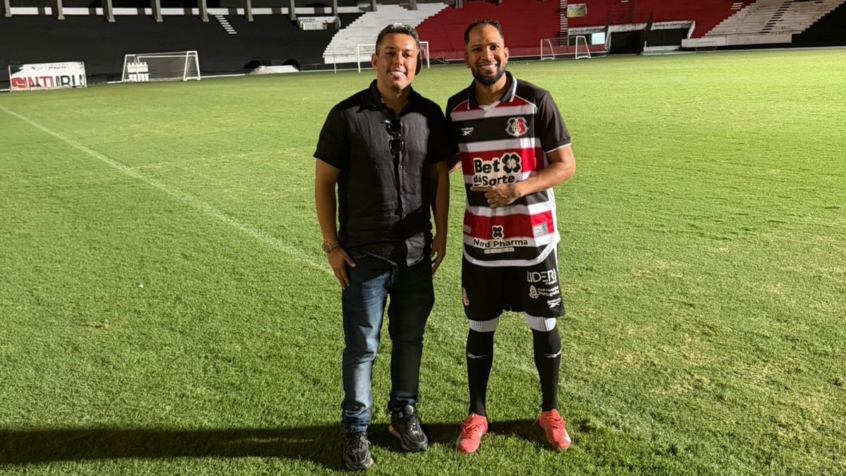 Santa Cruz anuncia a contratação do atacante Everaldo, ex-Vitória e Sport