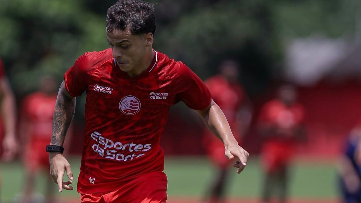 Náutico oficializa retorno do meia Vitinho para a Série B