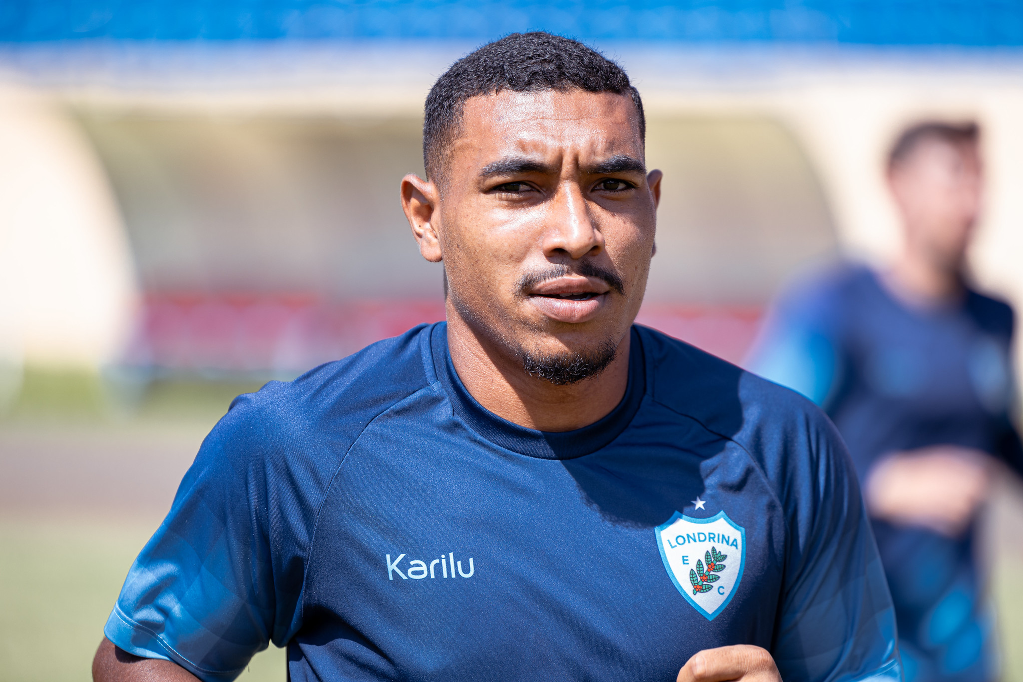 Fortaleza encaminha chegada do lateral-esquerdo Maurício, do Londrina