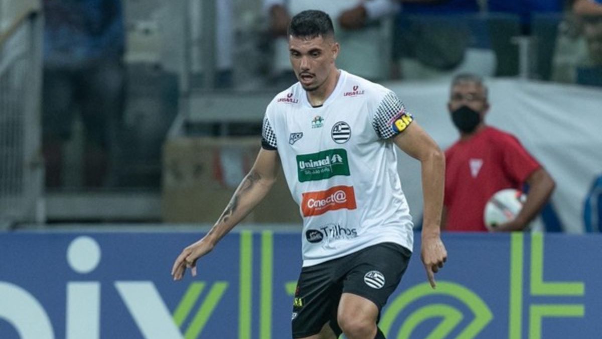 Santa Cruz encaminha chegada de novo zagueiro.