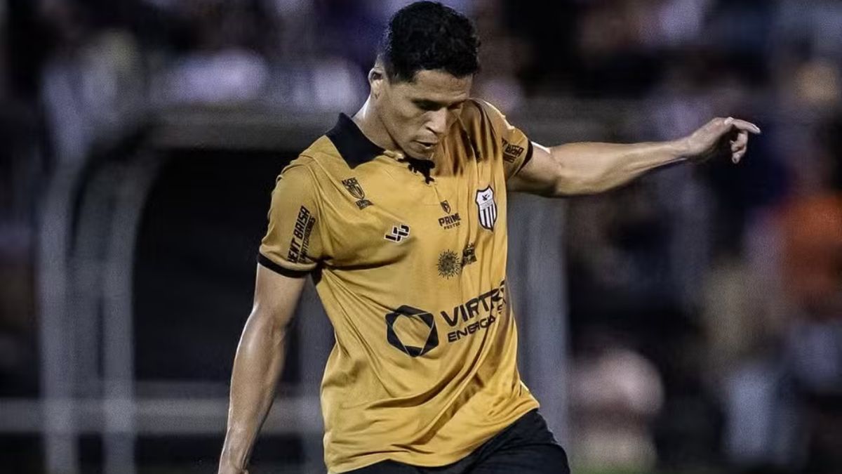 Central anuncia retorno do lateral-direito Augusto Potiguar