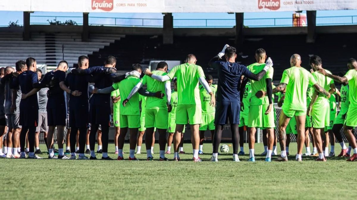 Santa Cruz marca jogo-treino contra o Treze antes de estreia na Série C 1 Santa Cruz marca jogo-treino contra o Treze.