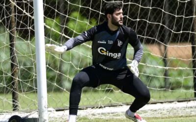 Santa Cruz fecha a contratação do goleiro Thiago Coelho, ex-Ponte Preta