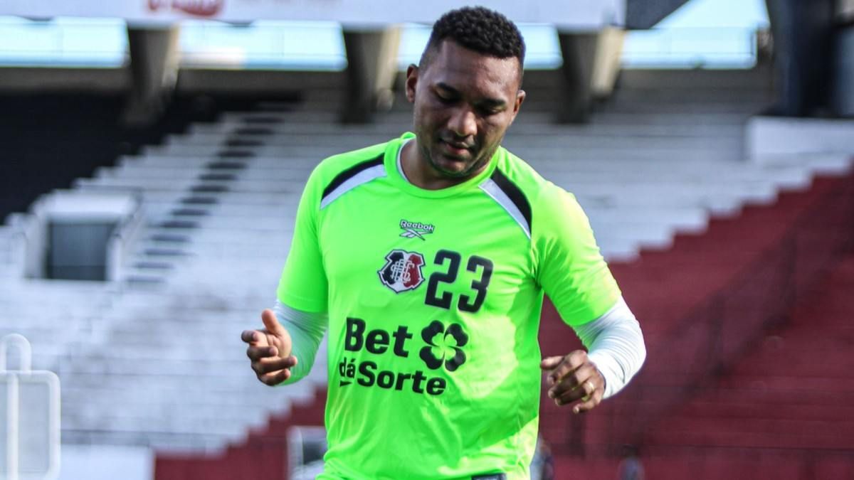 Apresentado, Eron explica características e exalta acerto com o Santa Cruz: “Camisa muito pesada”