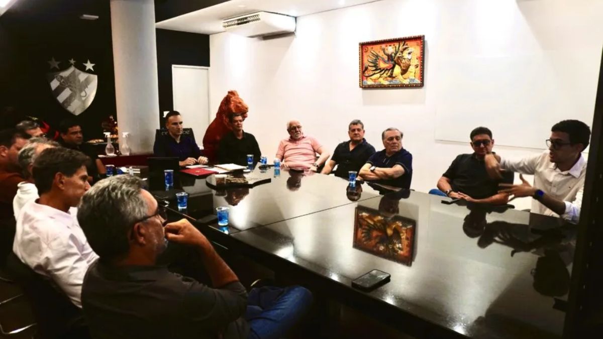 Presidente do Sport recebe ex-lideranças do clube em ‘momento de união’: “Debater novas ideias e soluções”