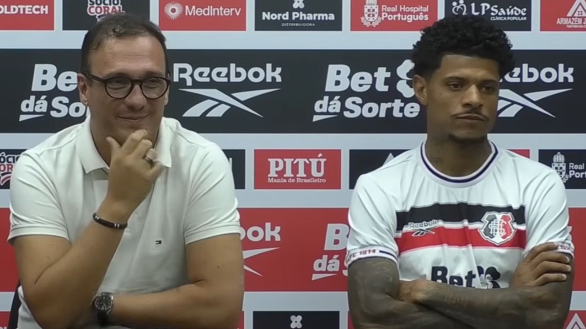 “Acredito que a gente vai ser muito feliz”, diz novo centroavante do Santa Cruz em apresentação