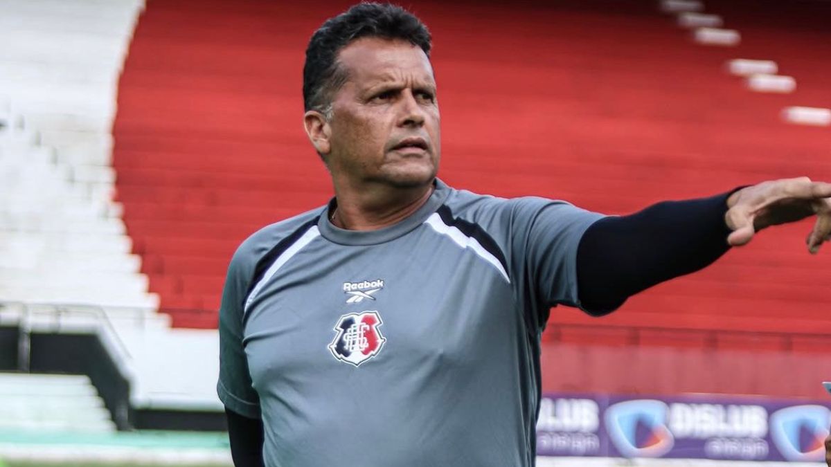 Claudinei oliveira no Santa Cruz.