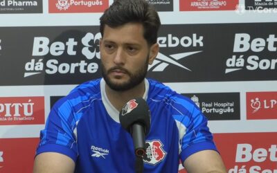 Thiago Coelho relembra acessos na carreira e mira sucesso com a camisa do Santa Cruz: “Sinônimo de grande torcida”