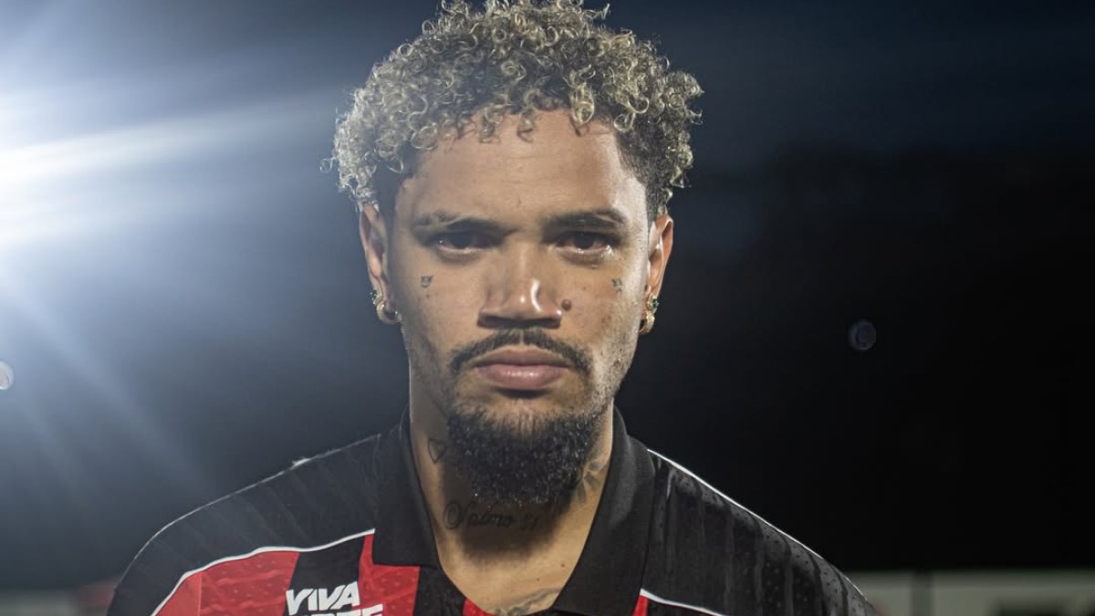 Ainda sem estrear pelo Vitória, atacante Pedro Henrique sofre fratura no treino