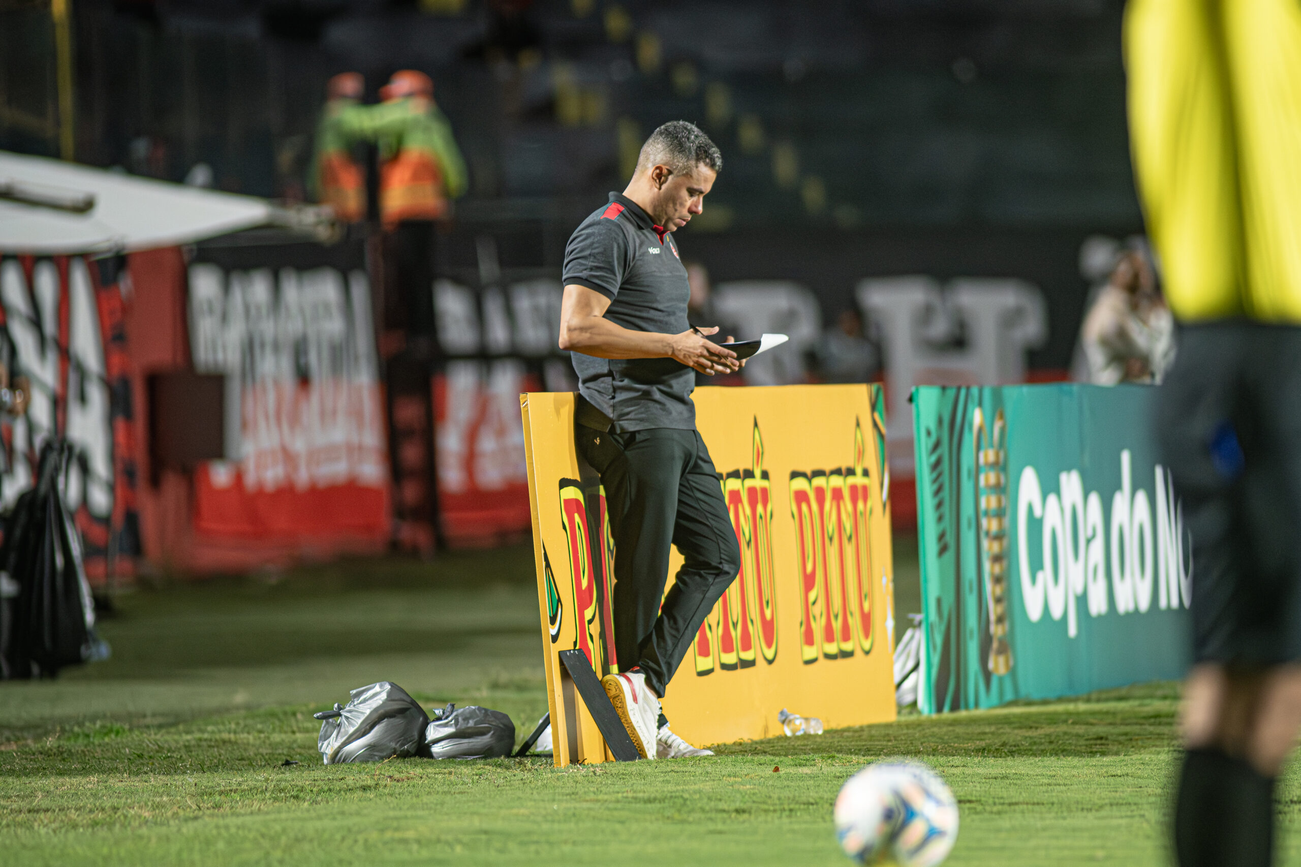 Jair Ventura lamenta derrota do Vitória e confirma equipe titular contra o CRB: “Vamos com força máxima”