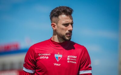 Vila Nova caminha para contratar Helton Leite, goleiro que está de saída do Fortaleza