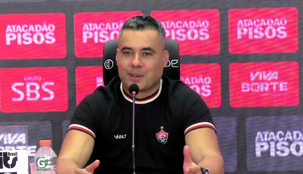 Jair Ventura celebra vaga do Vitória na final e critica atuação da arbitragem: “Muito confusa”