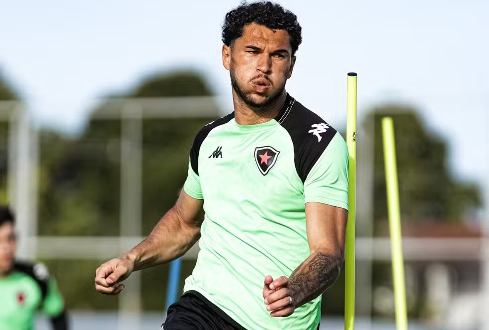 Márcio Silva - Zagueiro