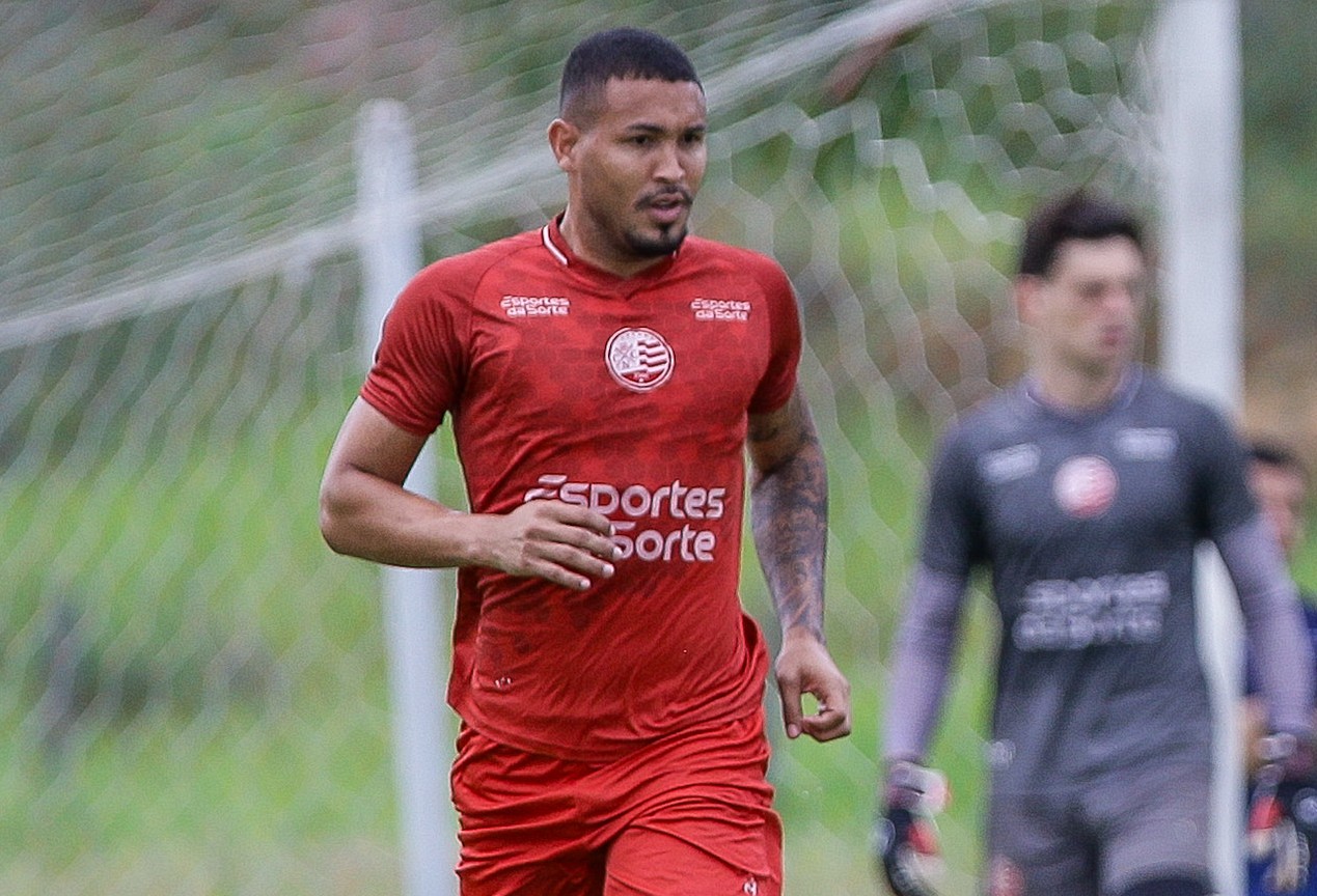 Náutico volta a não sofrer gols na Série B após cinco jogos, mas defesa segue instável 2 Wanderson - Zagueiro - Náutico