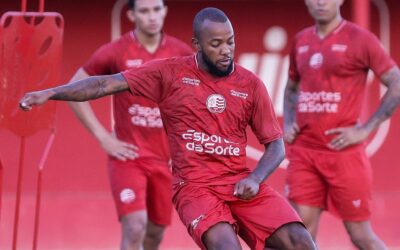 Técnico do Náutico elogia a estreia das novas contratações e acredita na recuperação de Victor Andrade