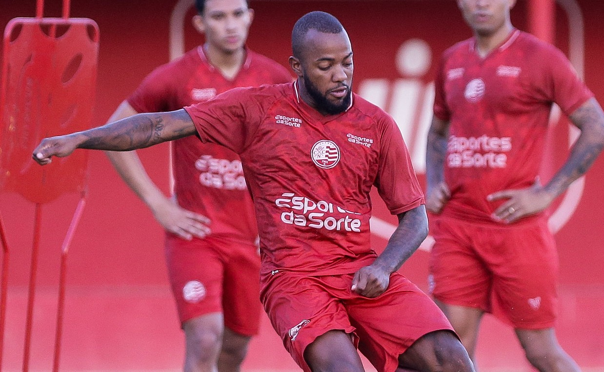 Técnico do Náutico elogia a estreia das novas contratações e acredita na recuperação de Victor Andrade