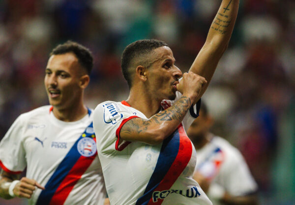 Luciano Juba comemora seu gol - Foto: Letícia Martins/EC Bahia