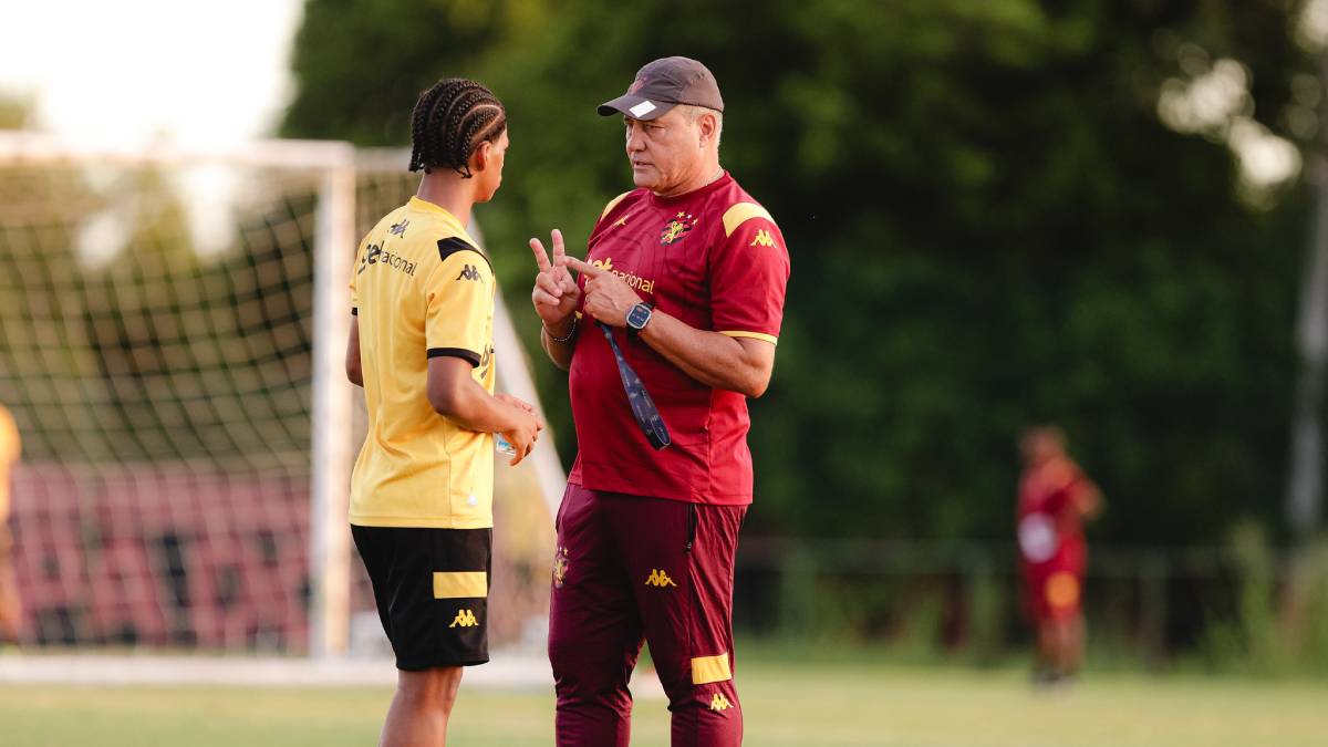 Sob comando de Márcio Goiano, Sport segue preparação para enfrentar o Maranhão; Augusto Pucci volta