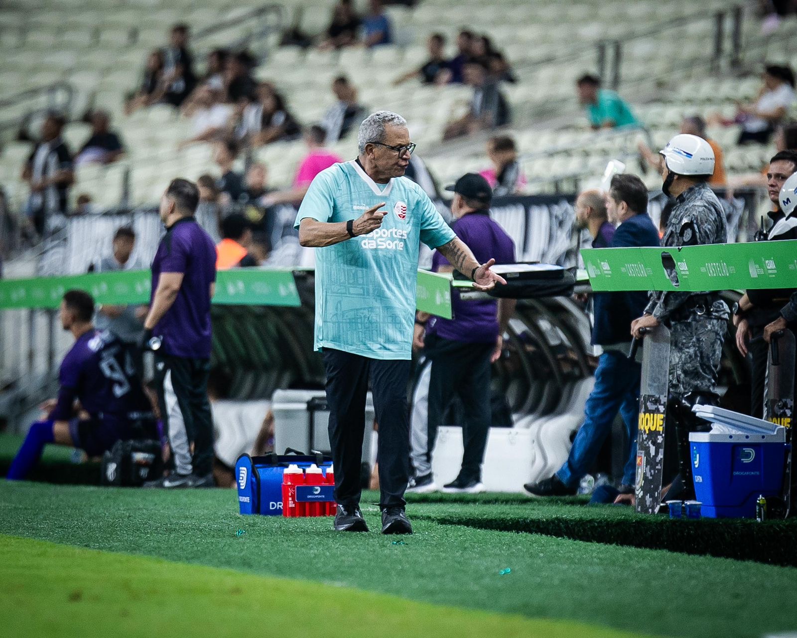 Hélio assume frustração com derrota e afirma que Náutico vai brigar no topo da tabela da Série B