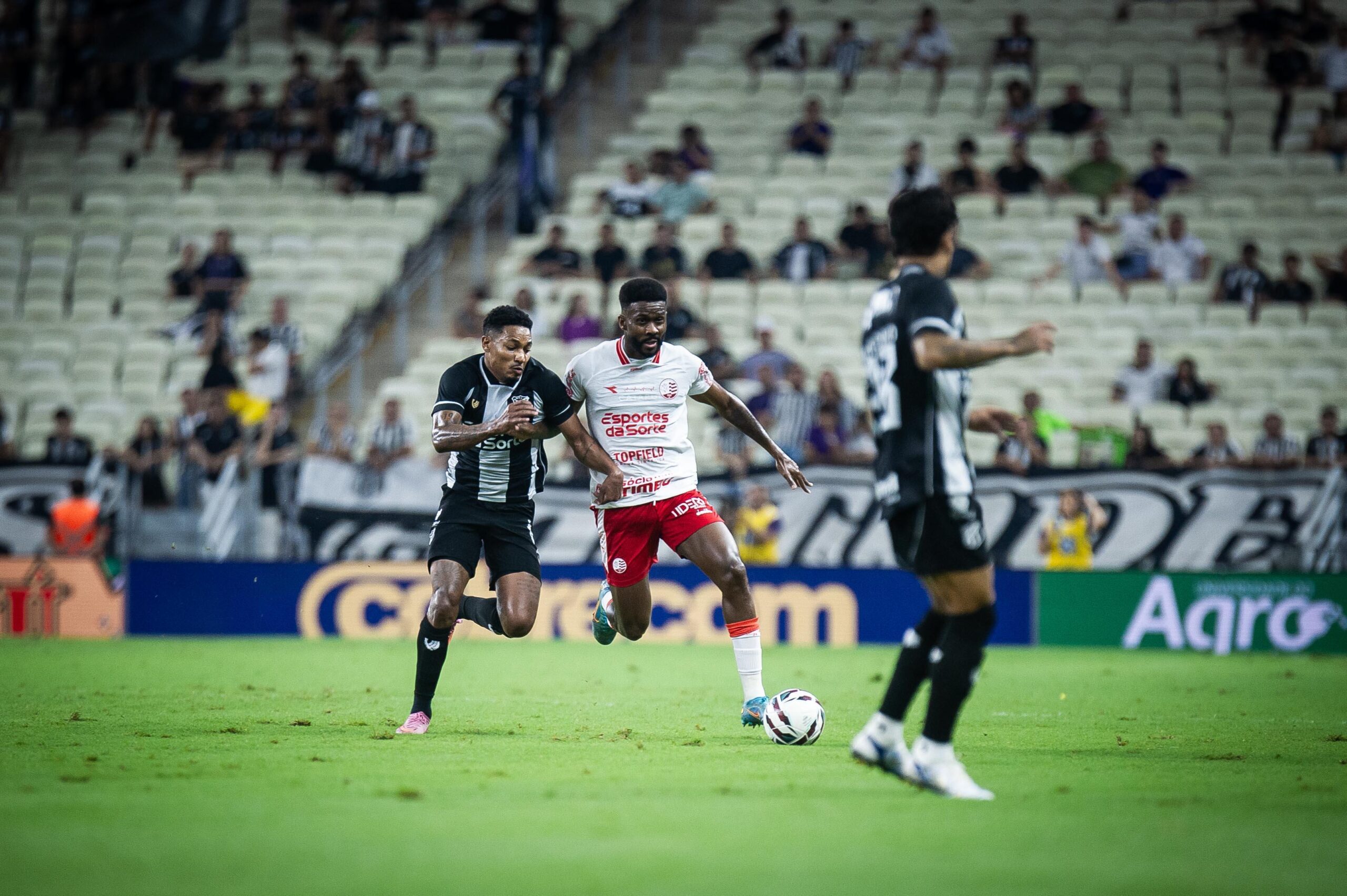 Com gol de Fernandinho, Ceará supera o Náutico e emplaca terceira vitória seguida na temporada