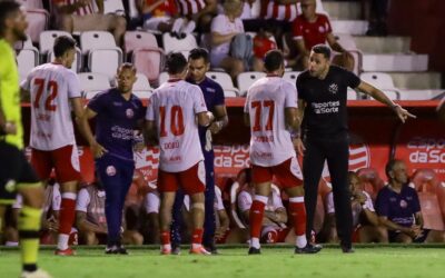 Com um dos piores ataques da Série B, técnico do Náutico alerta sobre falta de eficiência do time