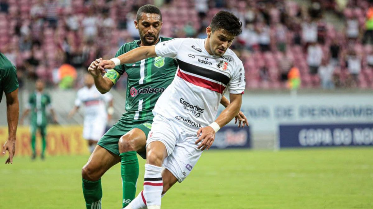 Santa Cruz defende tabu de nunca ter perdido para o Floresta
